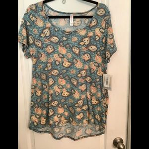 NWT L Lularoe Classic T